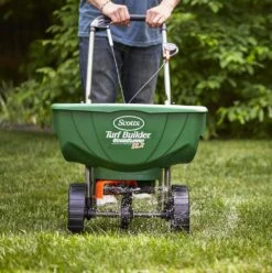 Scotts Turf Builder® Edgeguard® DLX Broadcast Spreader -Deals L&M Supply Store 76232 2